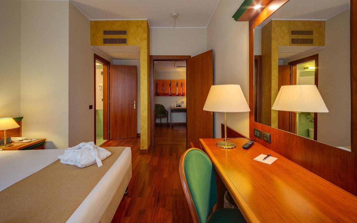 Hotel-Raffaello-Room-12