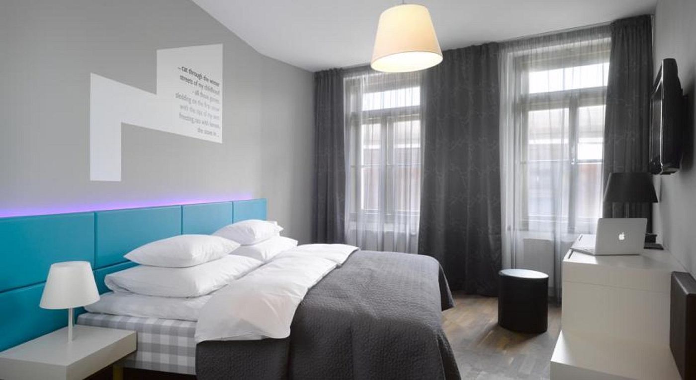 Moods-Boutique-Hotel-Room-10