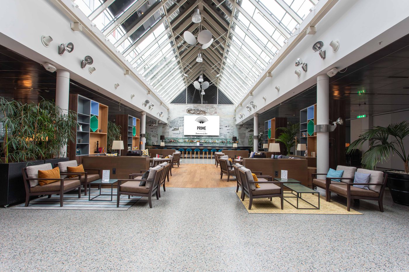 Holiday-Inn-Berlin---City-West-Bar-13