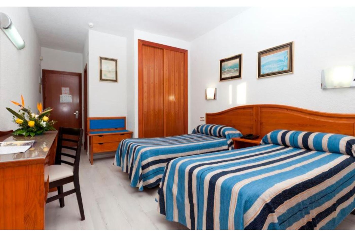 Cabana-Hotel-Room-13