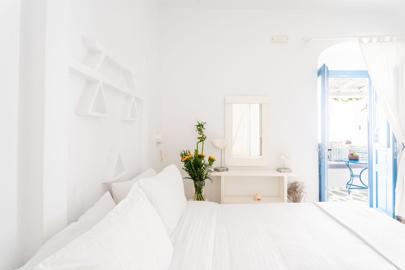 Eleanna-s-Suites-Mykonos-Room-14