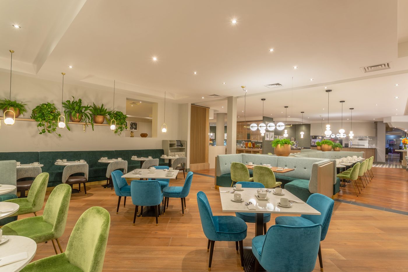 Crowne-Plaza-Dublin-Airport-Restaurant-54