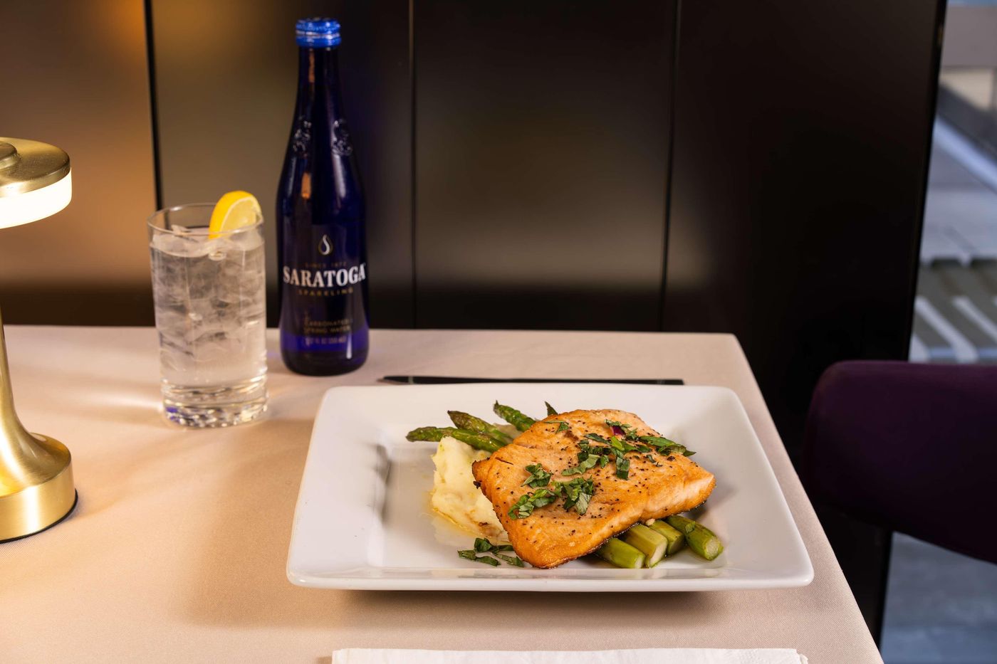 Embassy-Suites-by-Hilton-New-York-Manhattan-Times-Sq-Restaurant-67