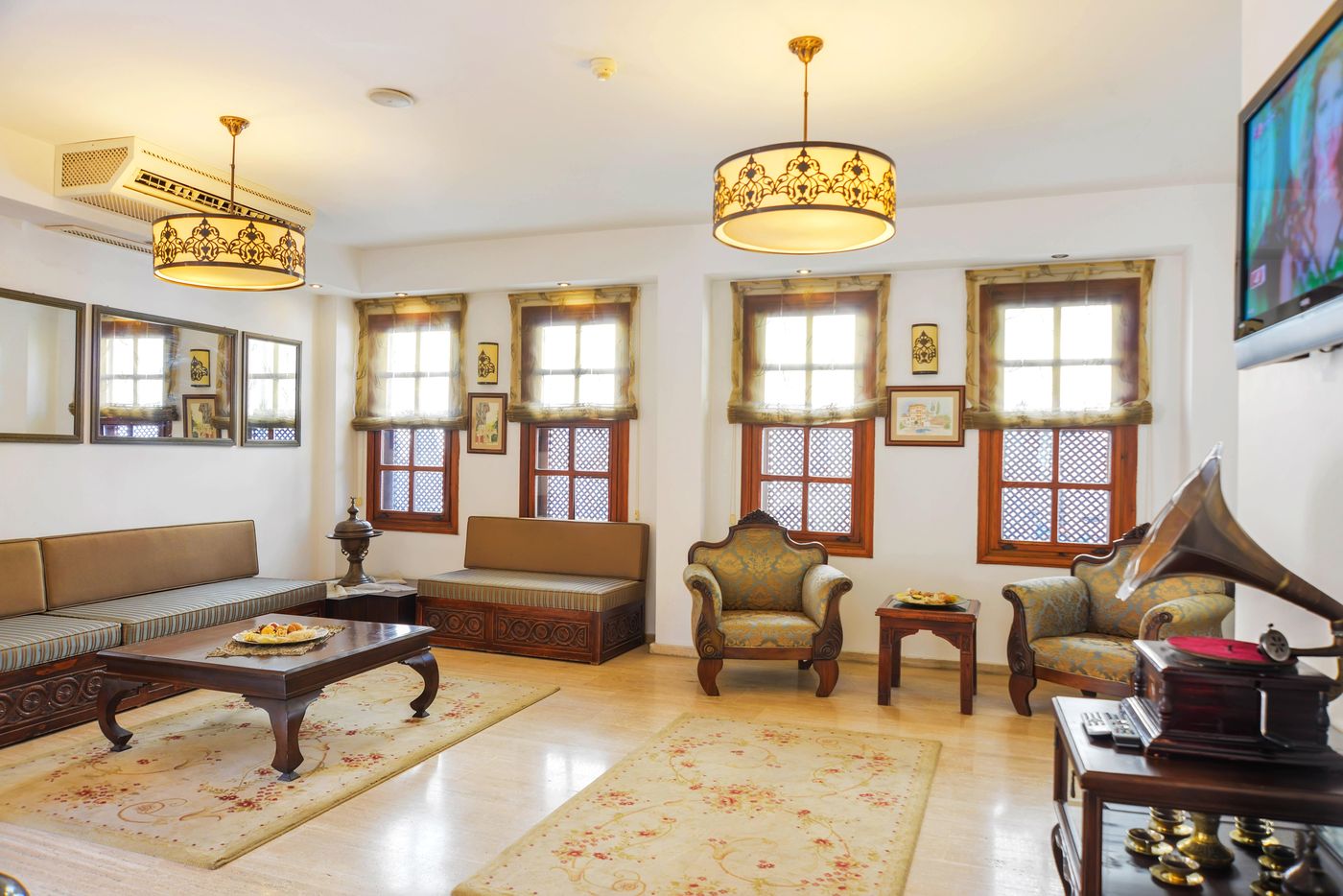 Argos-Hotel-Lobby-33