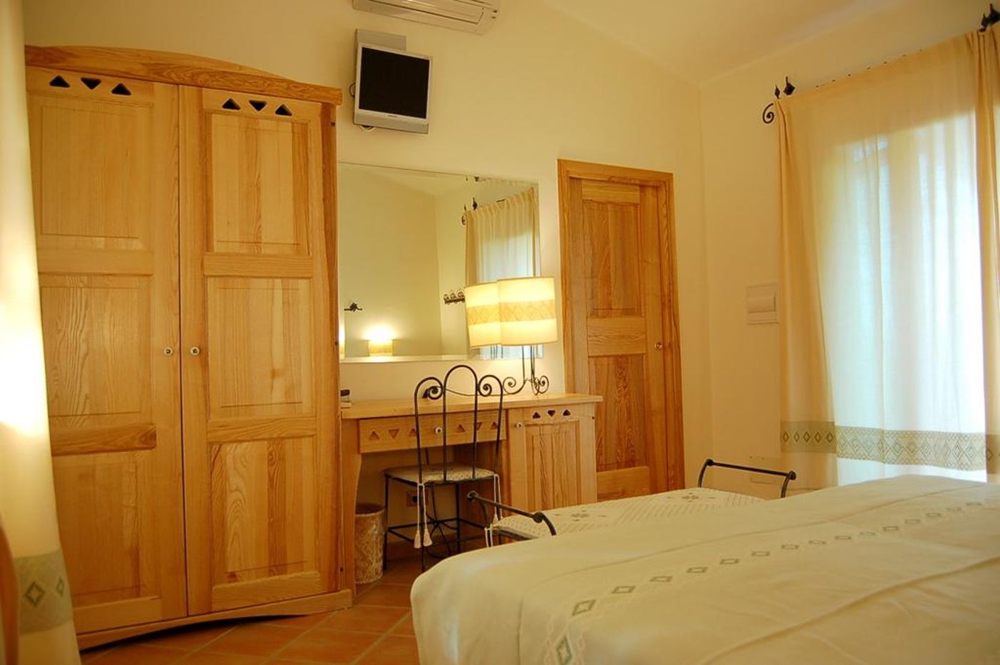 Relais-du-Silence-Aldiola-Country-Resort-Room-28