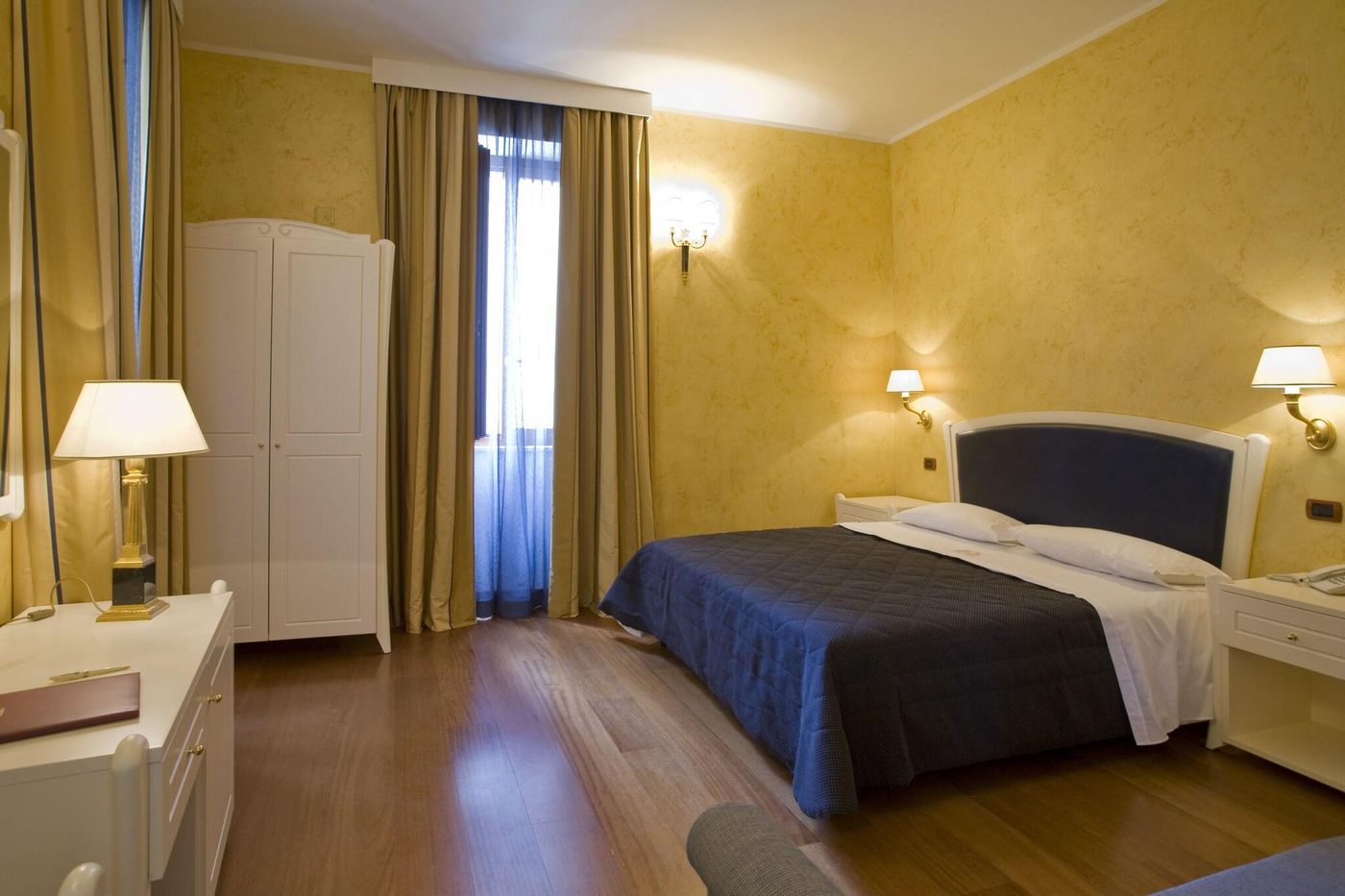 Hotel-Rojan-Room-6