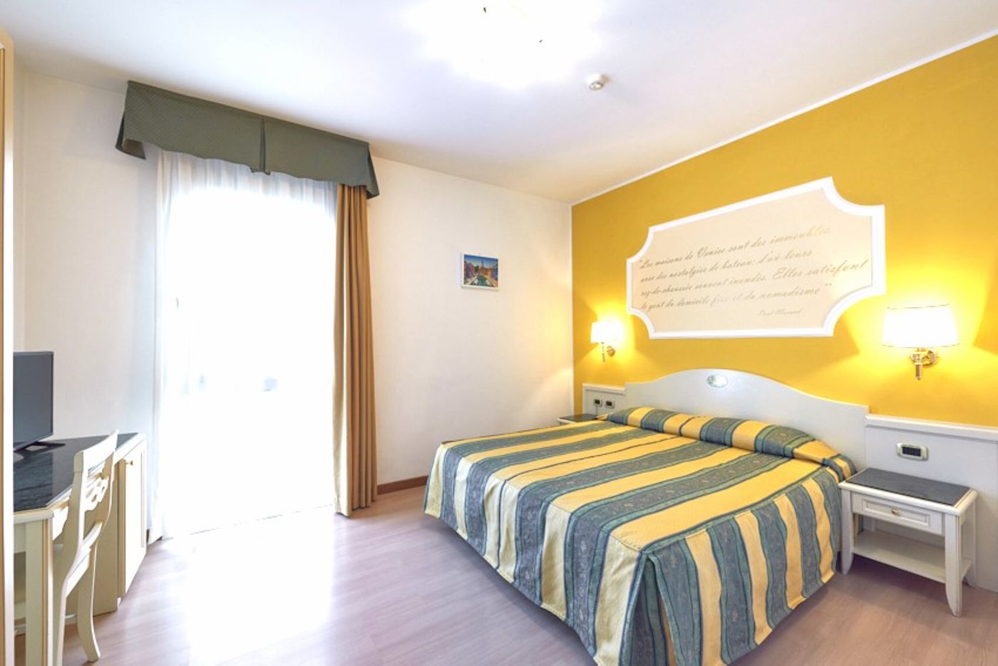 Hotel-Ca--Tron-Room-10