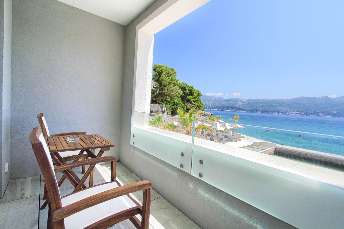 Kalamota-Beach-House-Room-28