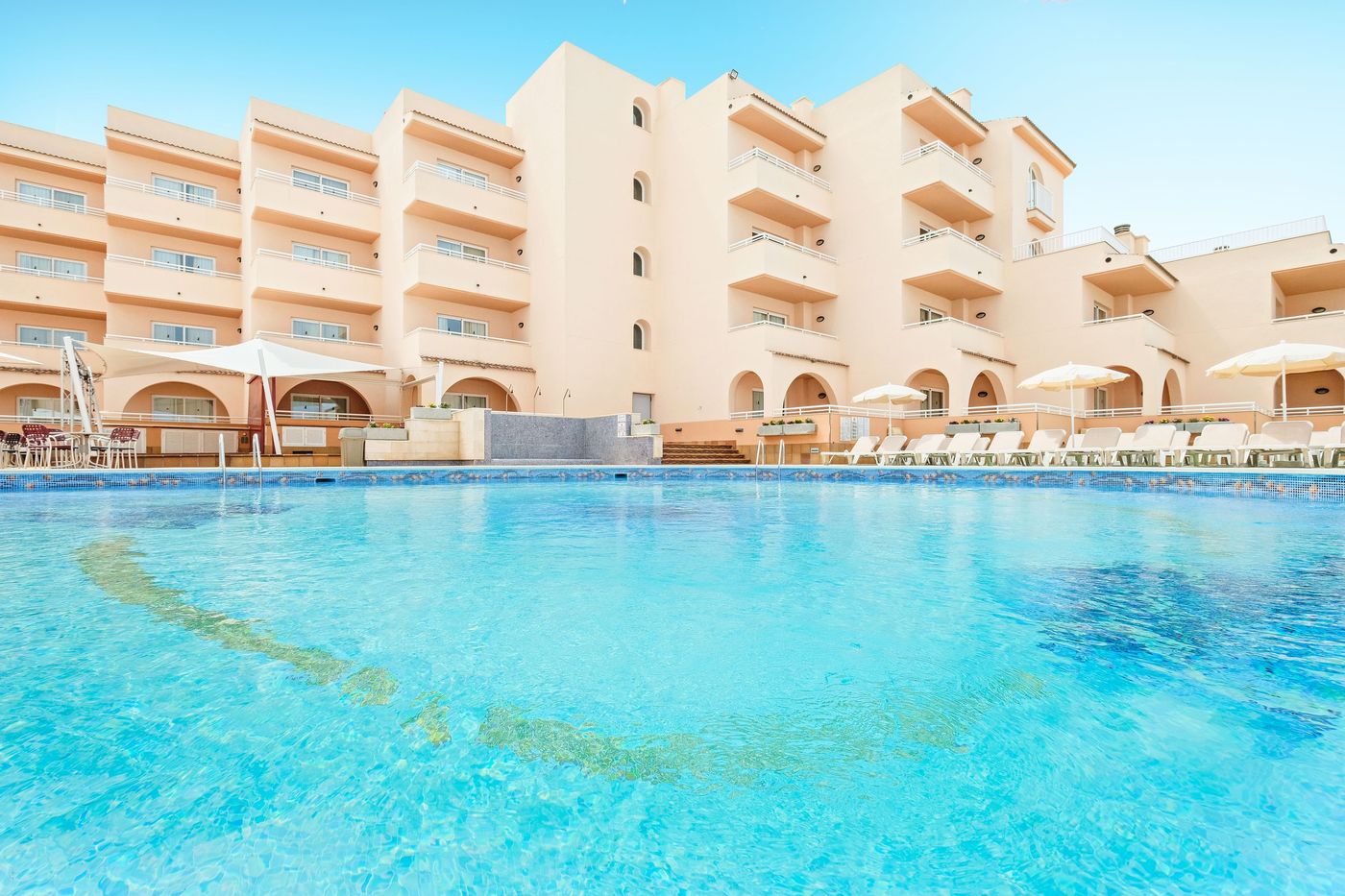 Rosamar-Aparthotel-All-Inclusive-Pool-6
