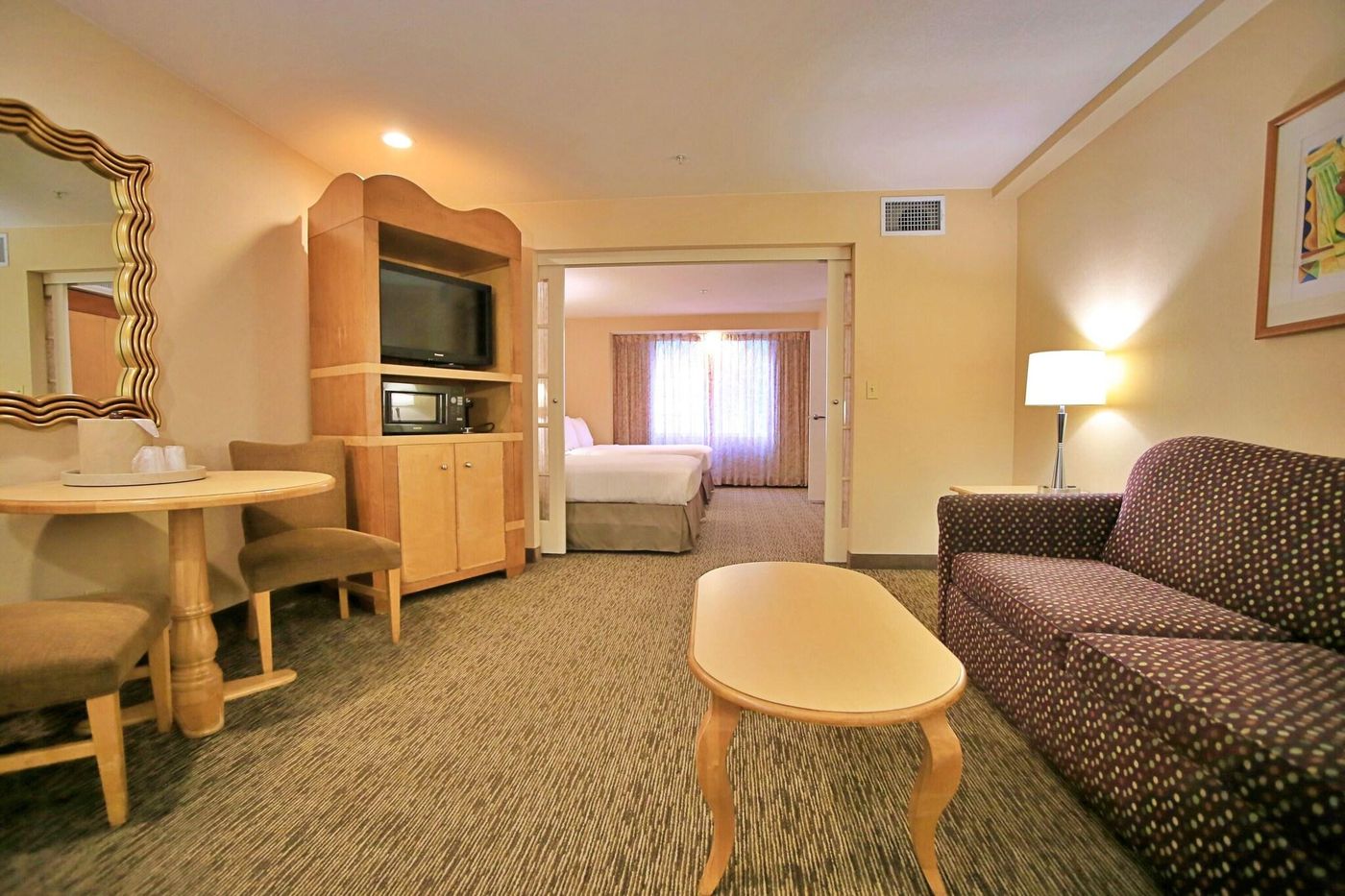 Anaheim-Portofino-Inn-Suites-Room-11