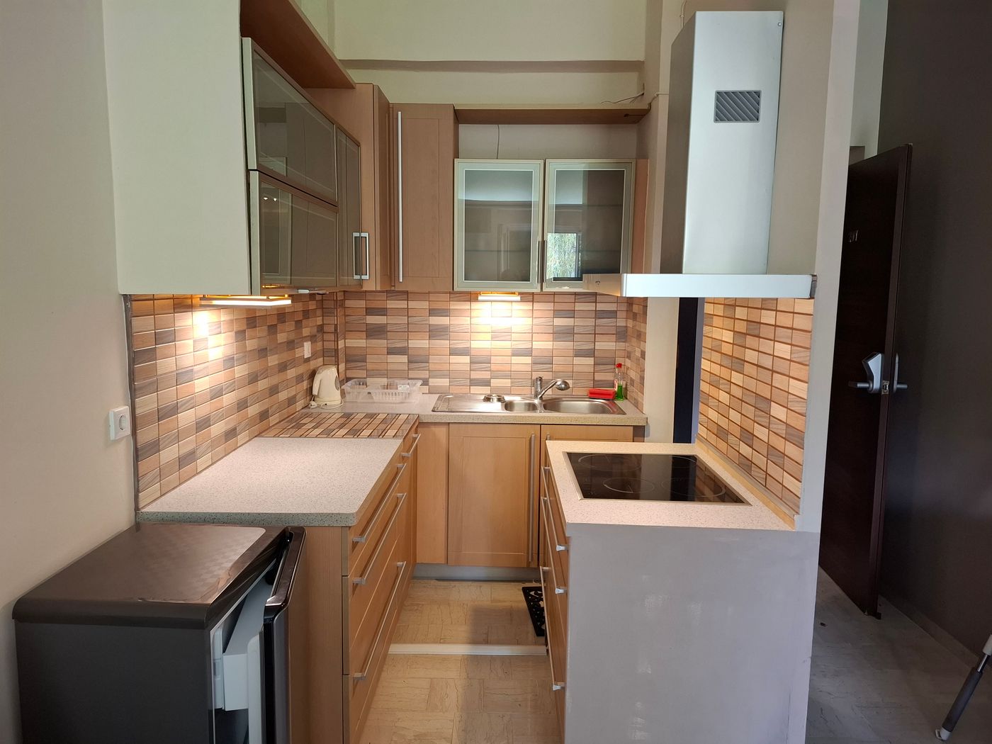 Hotel-Sunrise-Inn-Room-62