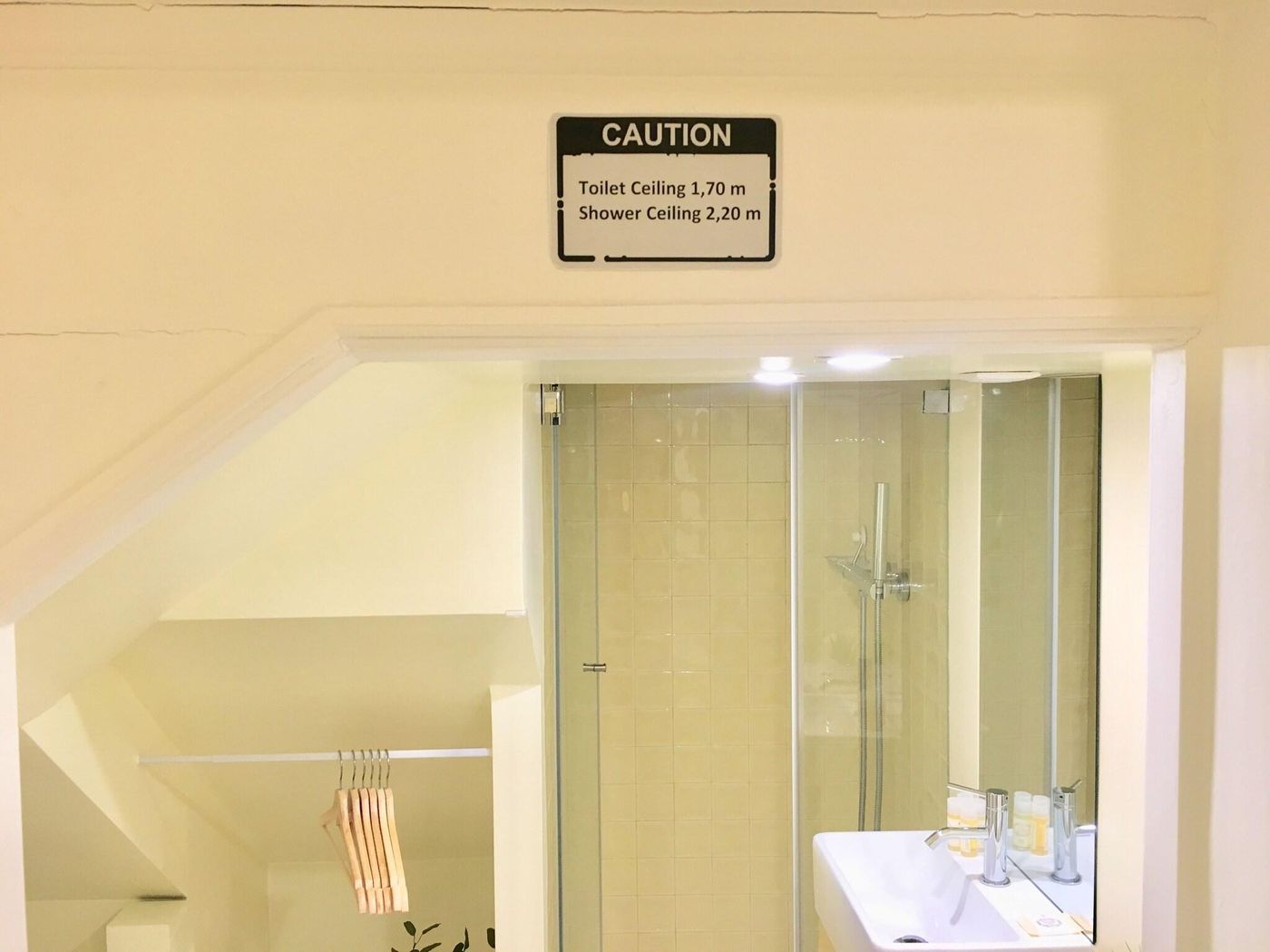 1898-Home---Suites-Room-43