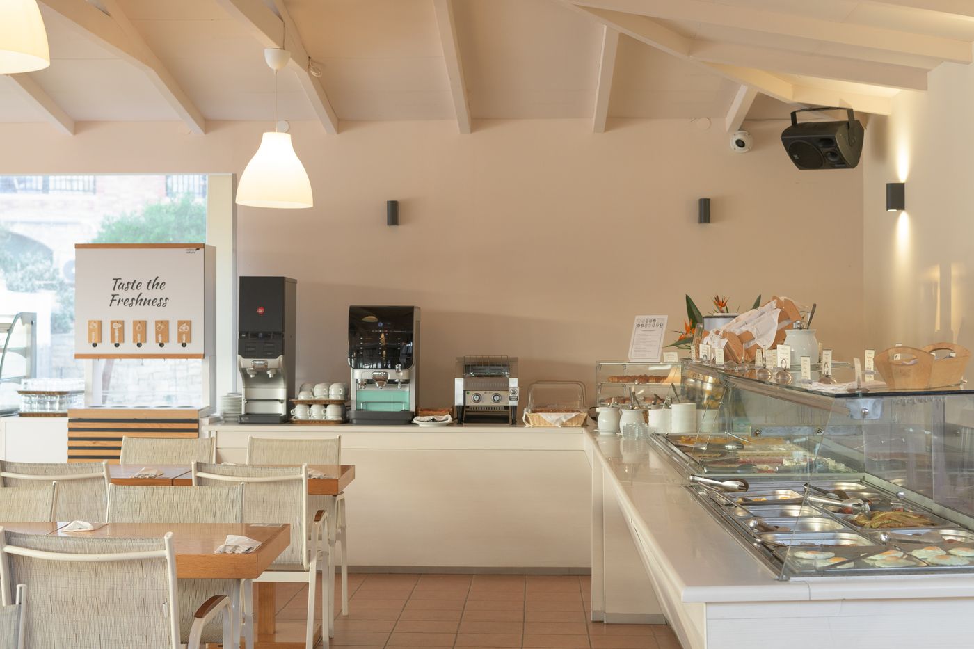 Asterias-Village-Restaurant-54