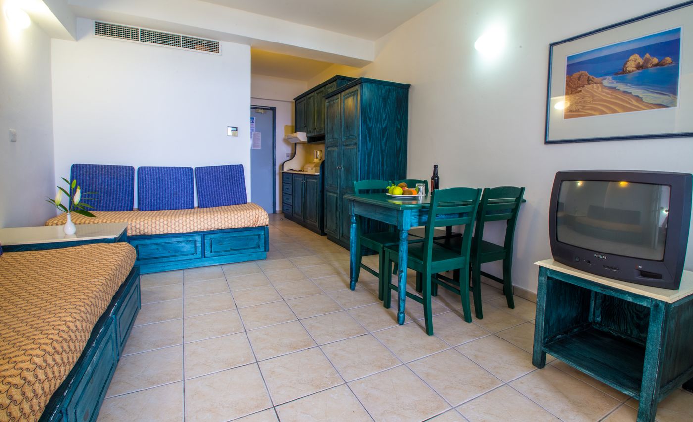 St-George-Gardens-Room-18