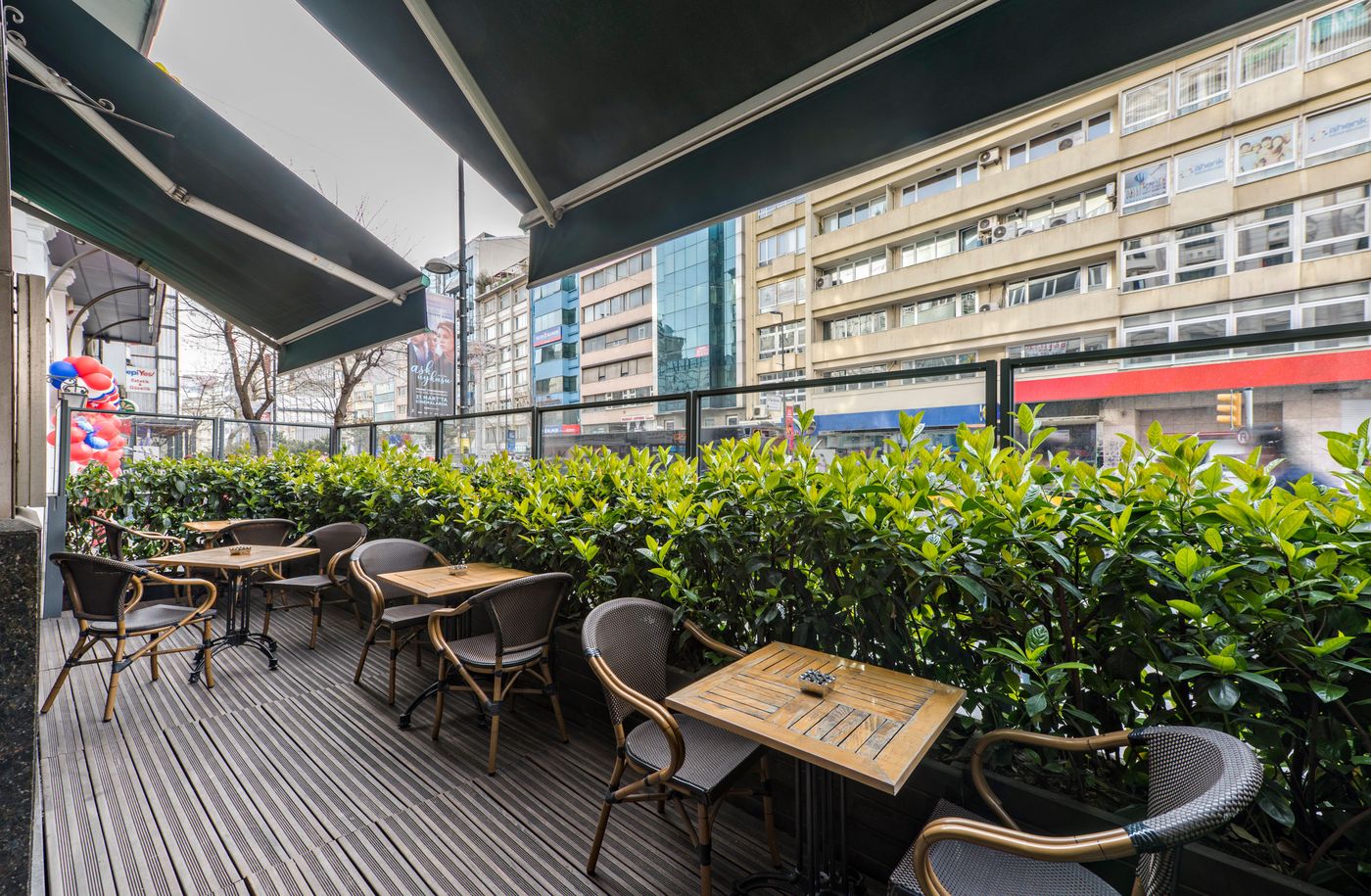 Holiday-Inn-Sisli-General-view-39