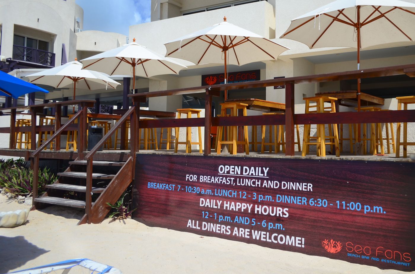 Infinity-On-The-Beach-Bar-13