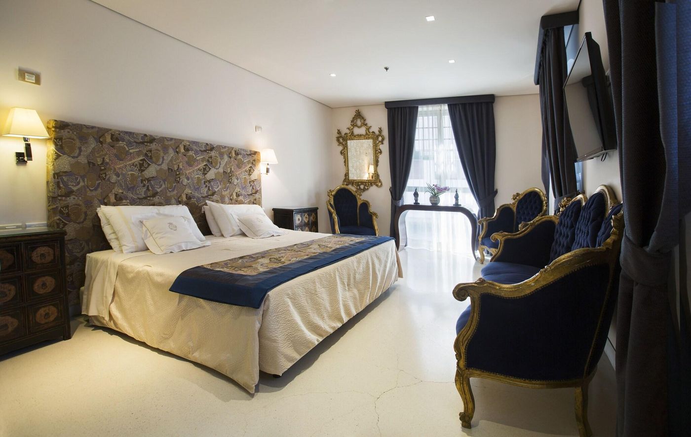 Ca--Nigra-Lagoon-Resort-Room-14