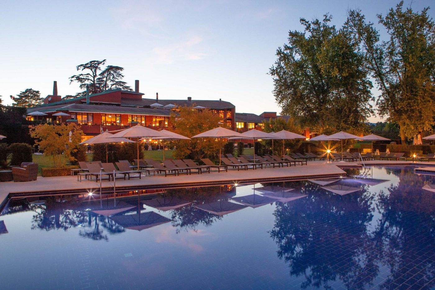 La-Reserve-Geneve---Hotel-Spa-and-Villa-General-view-97