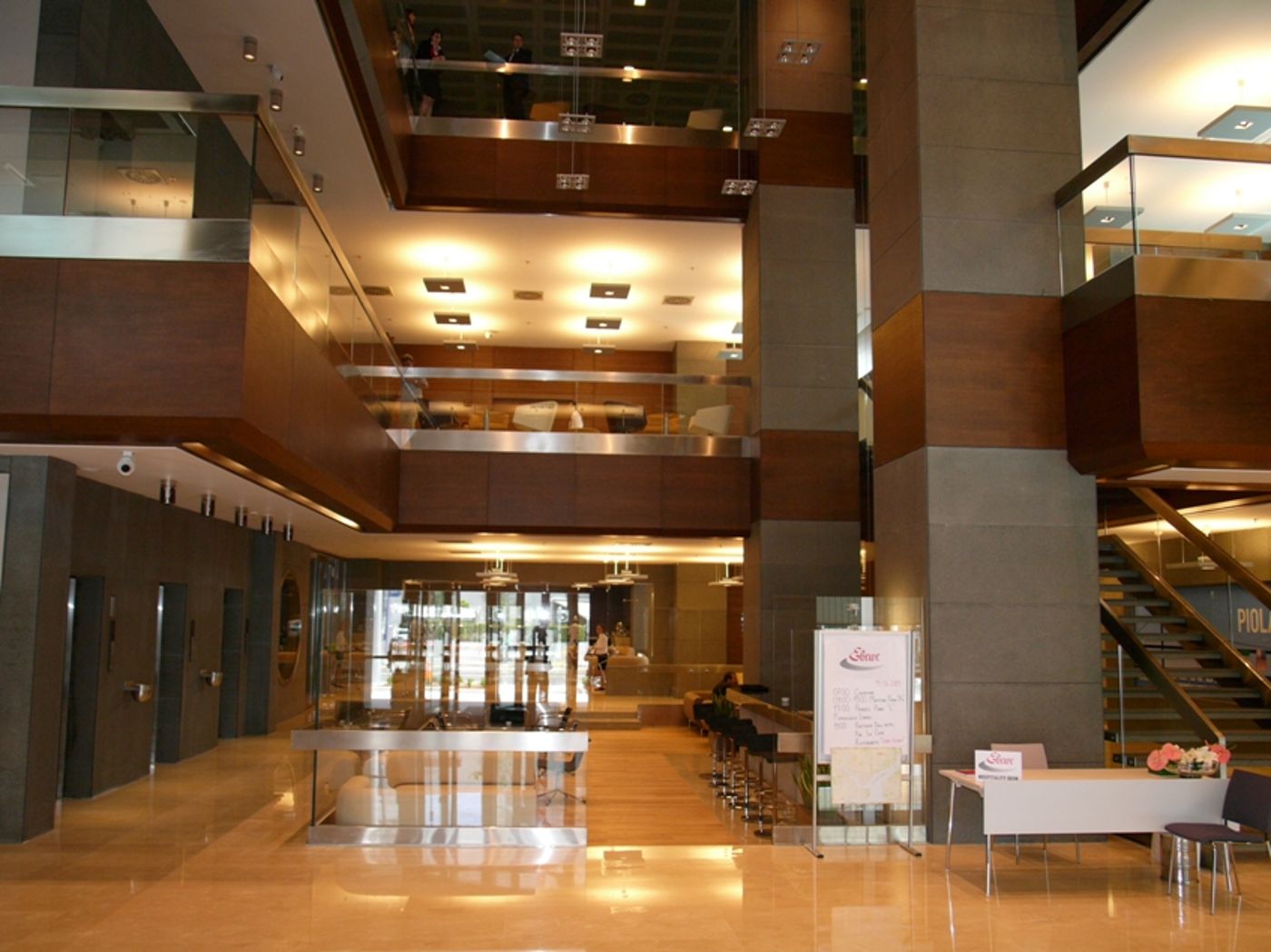 Point-Hotel-Barbaros-Lobby-17