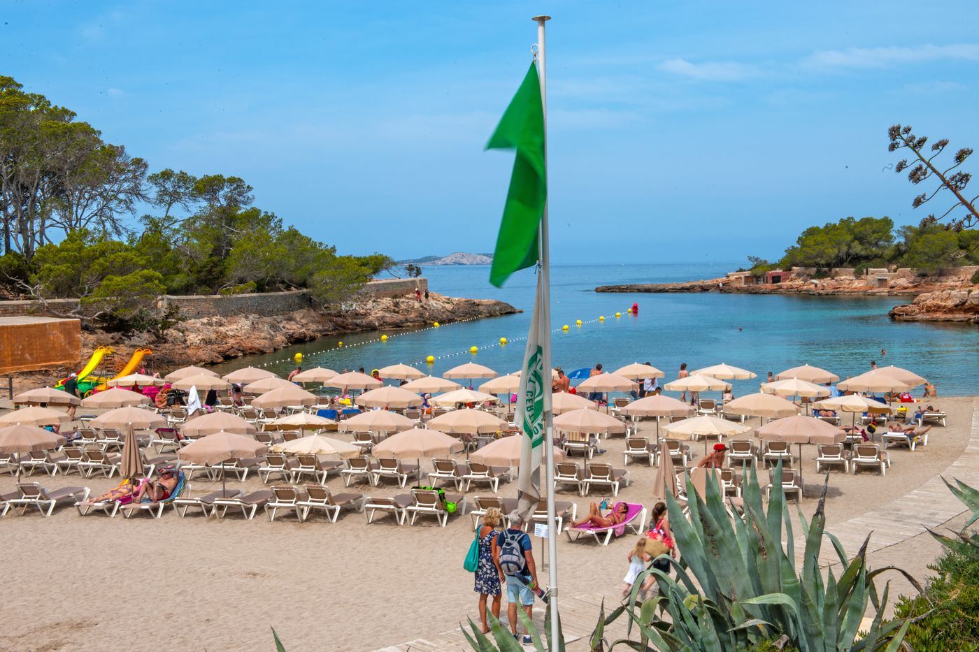 Marble-Hotel-Stella-Maris-Beach-79