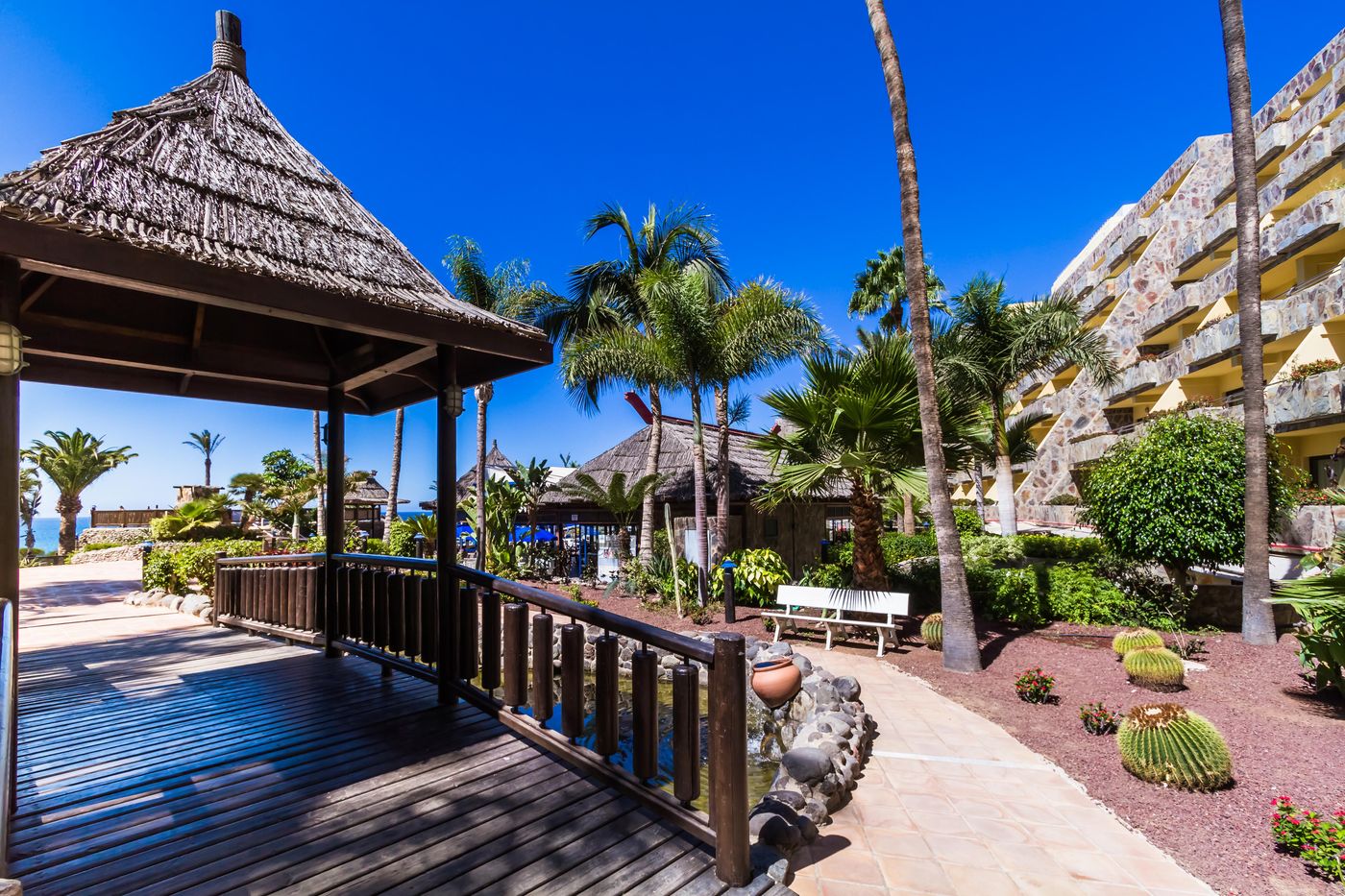 BlueBay-Beach-Club-Terrace-6