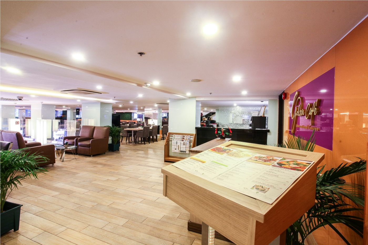 Hotel-Royal-Bangkok---Chinatown-Restaurant-18