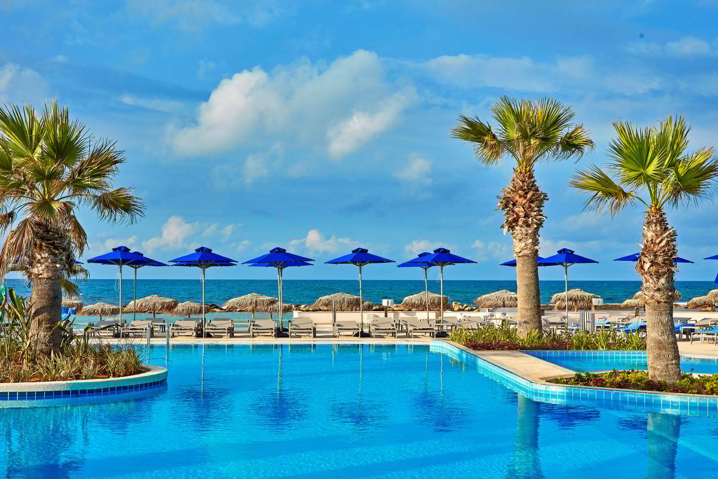 Kermia-Beach-Bungalow-Hotel-Pool-65