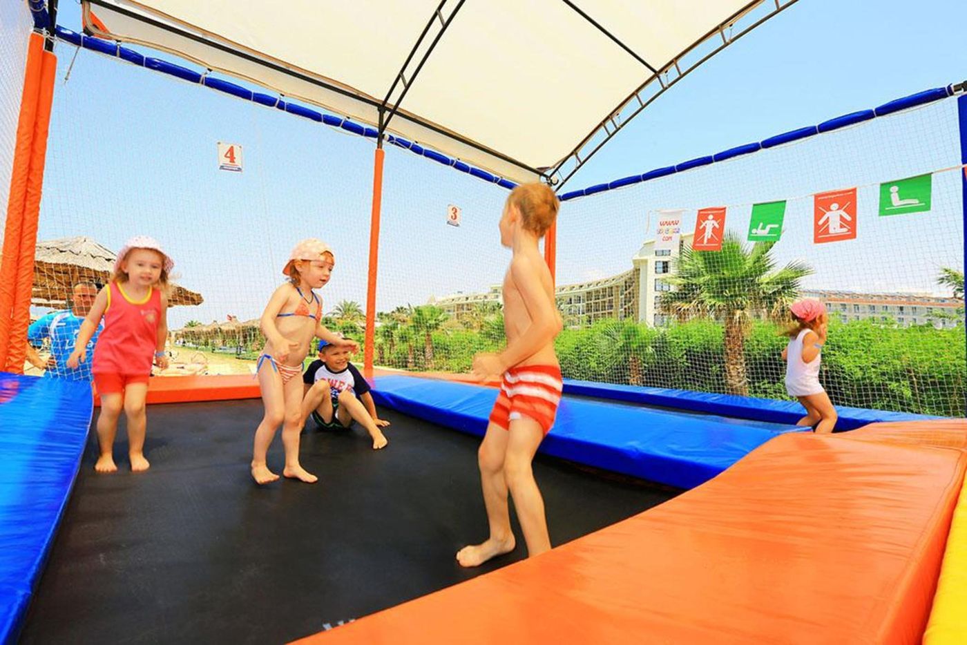 Selectum-Family-Comfort-Side-Sports-and-Entertainment-62