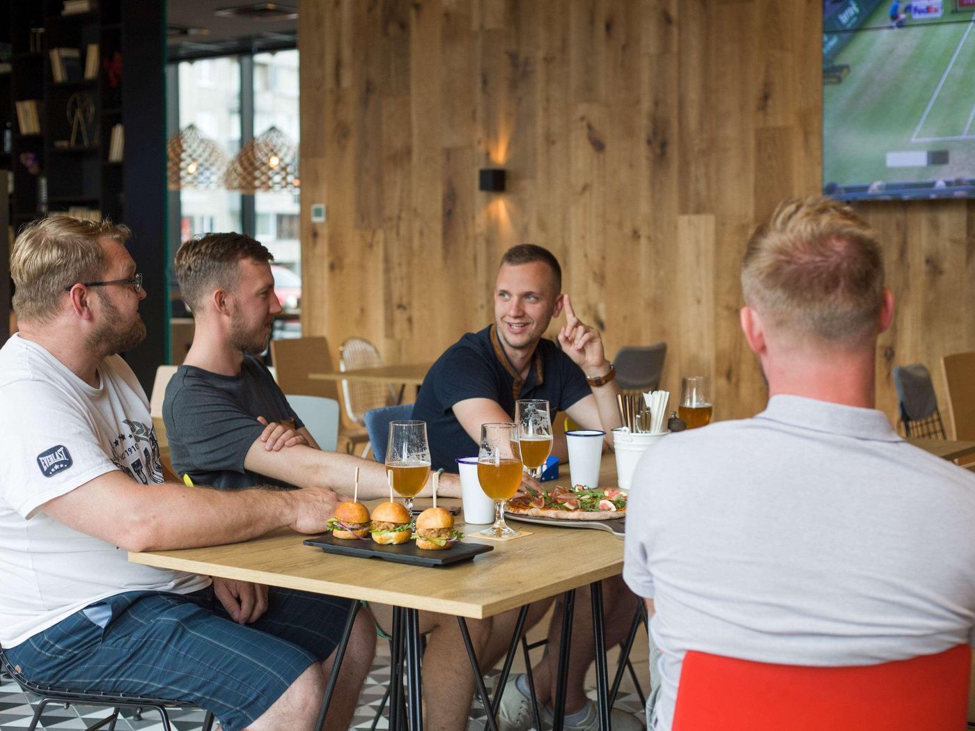 ibis-Tallinn-Center-Restaurant-31