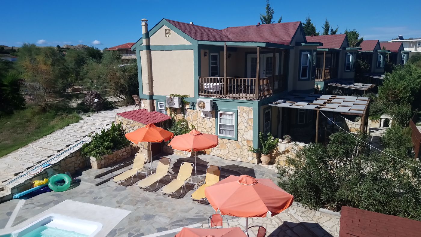 Zest---Xi-Beach-Room-12