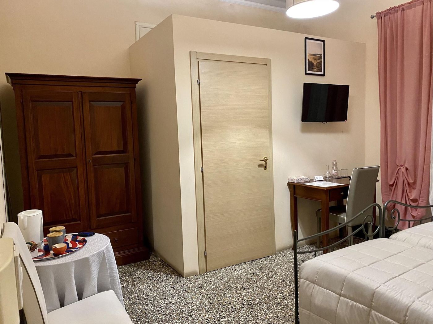 Villa-Catelli-Bed-And-Breakfast-Room-15