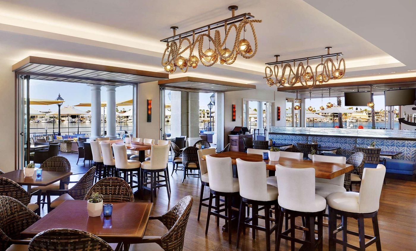 Balboa-Bay-Resort-Restaurant-13