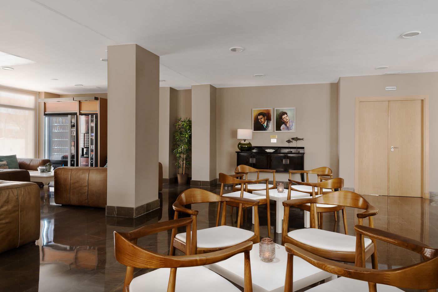 Mainare-Playa-Hotel-Lobby-38