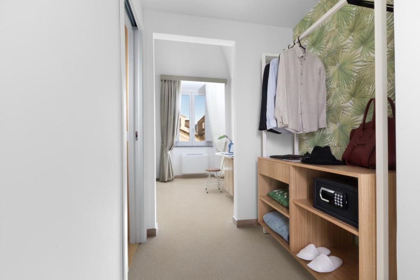 Unconventional-Sorrento-Coast-Room-31