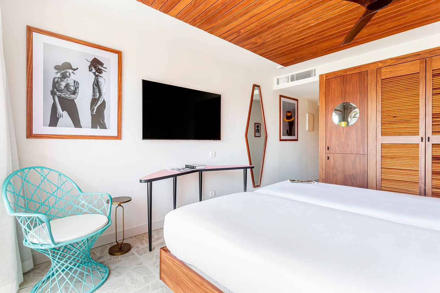 Estudios-Tropicana-Room-27