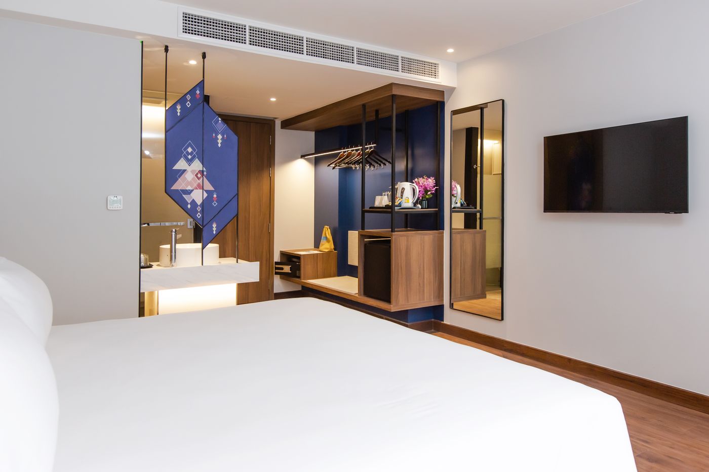 Centra-By-Centara-Hotel-Bangkok-Phra-Nakhon-Room-12