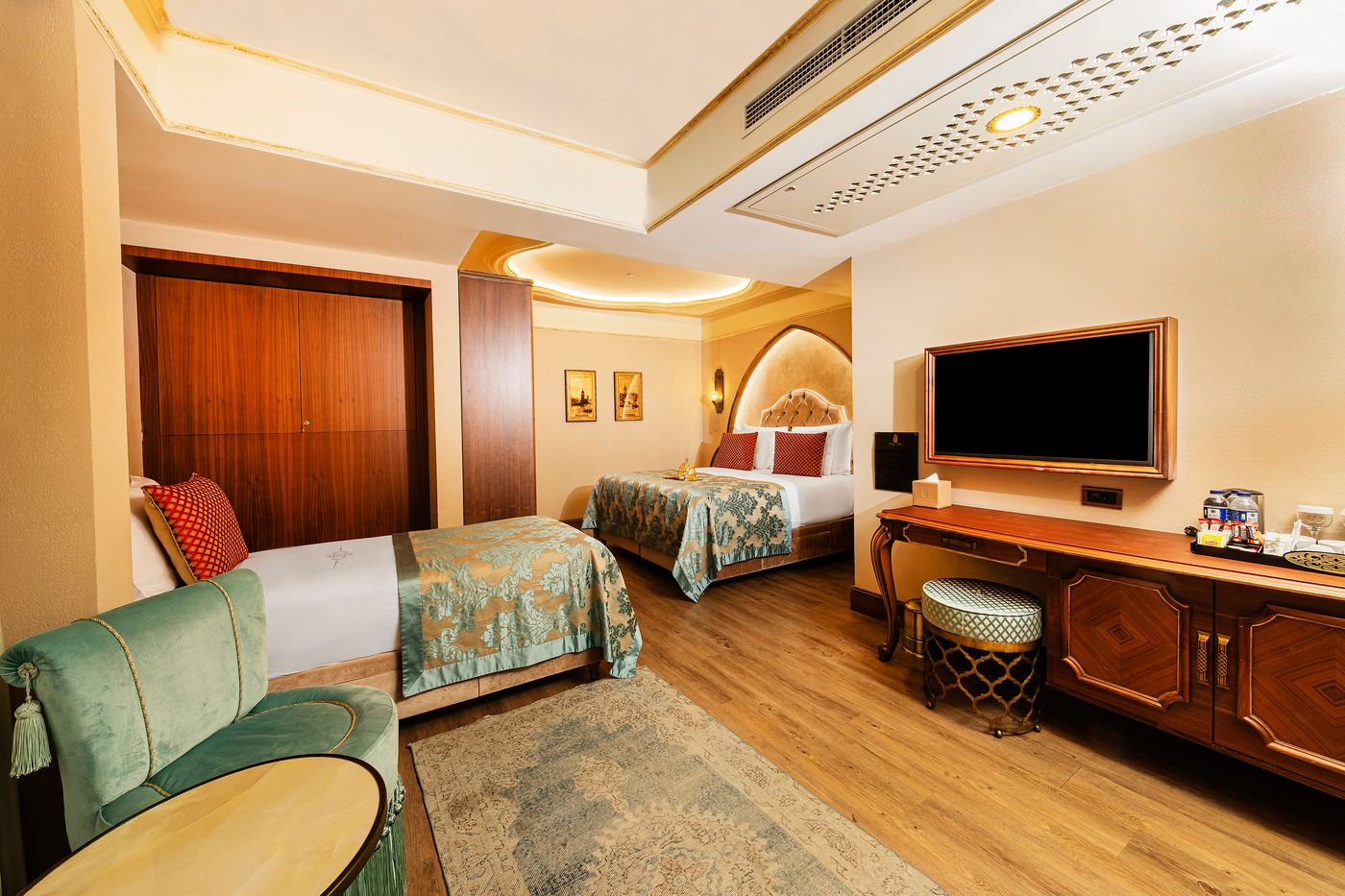 Romance-Istanbul-Hotel-Room-10