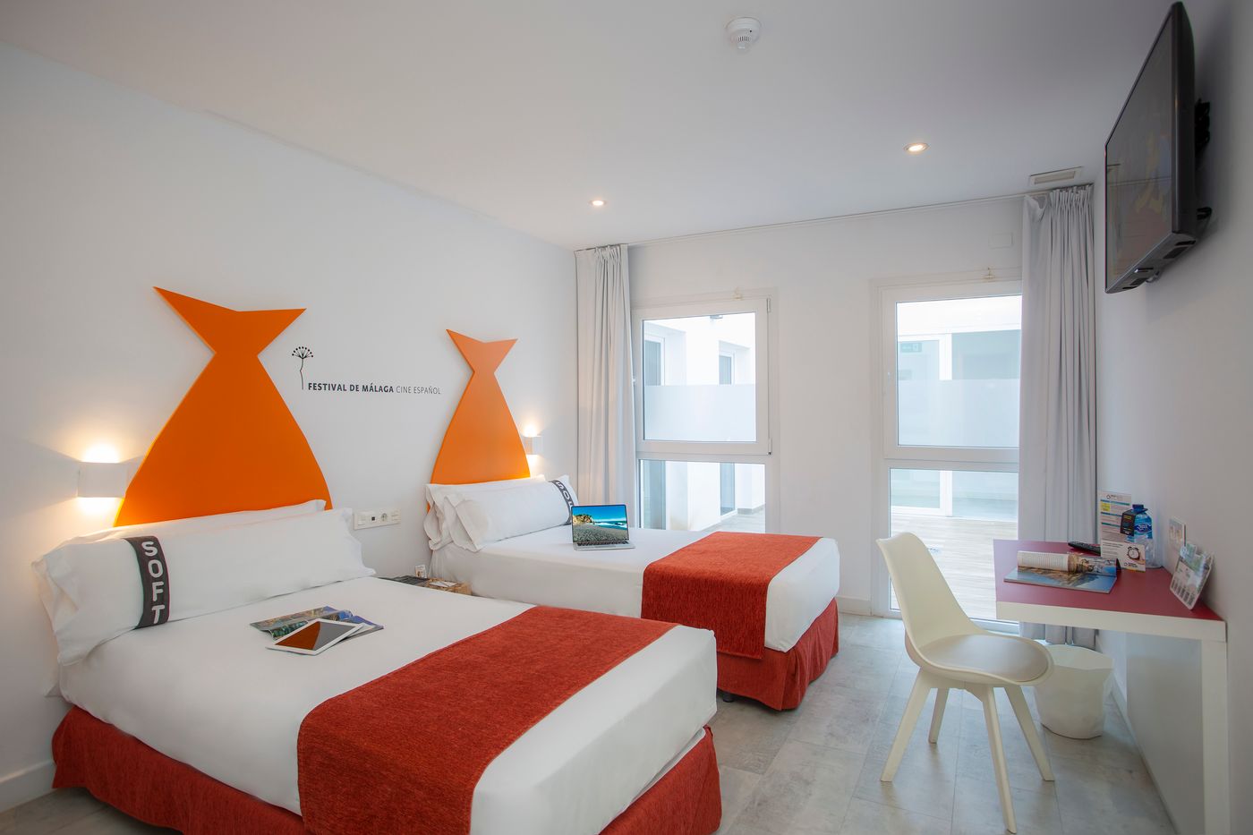 Casual-del-Mar-Malaga-Room-28