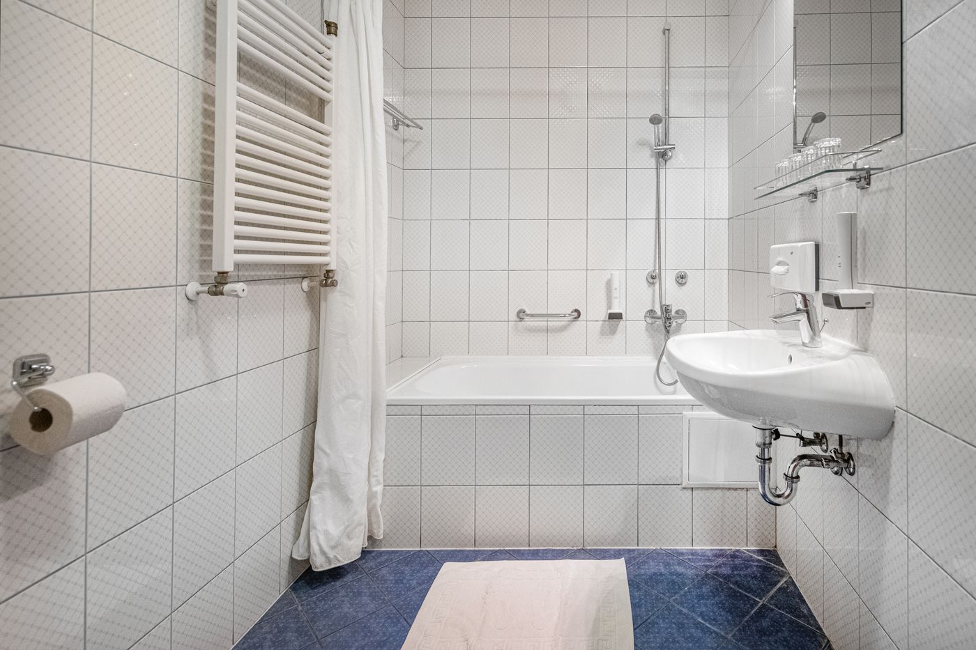 Corvin-Hotel-Budapest-Sissi-wing-Room-29