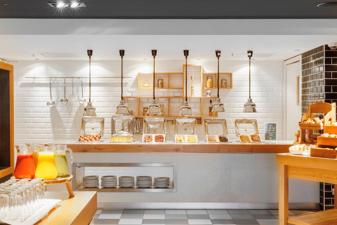 Holiday-Inn-Express-Amsterdam-Arena-Towers-Restaurant-41