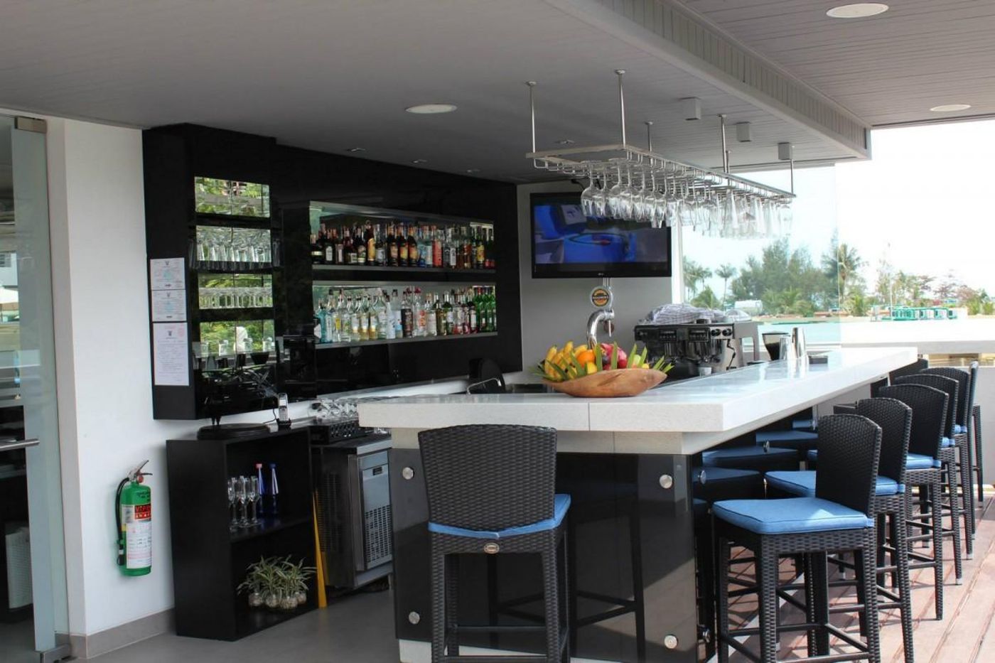 Absolute-Twin-Sands-Resort-and-Spa-Bar-31