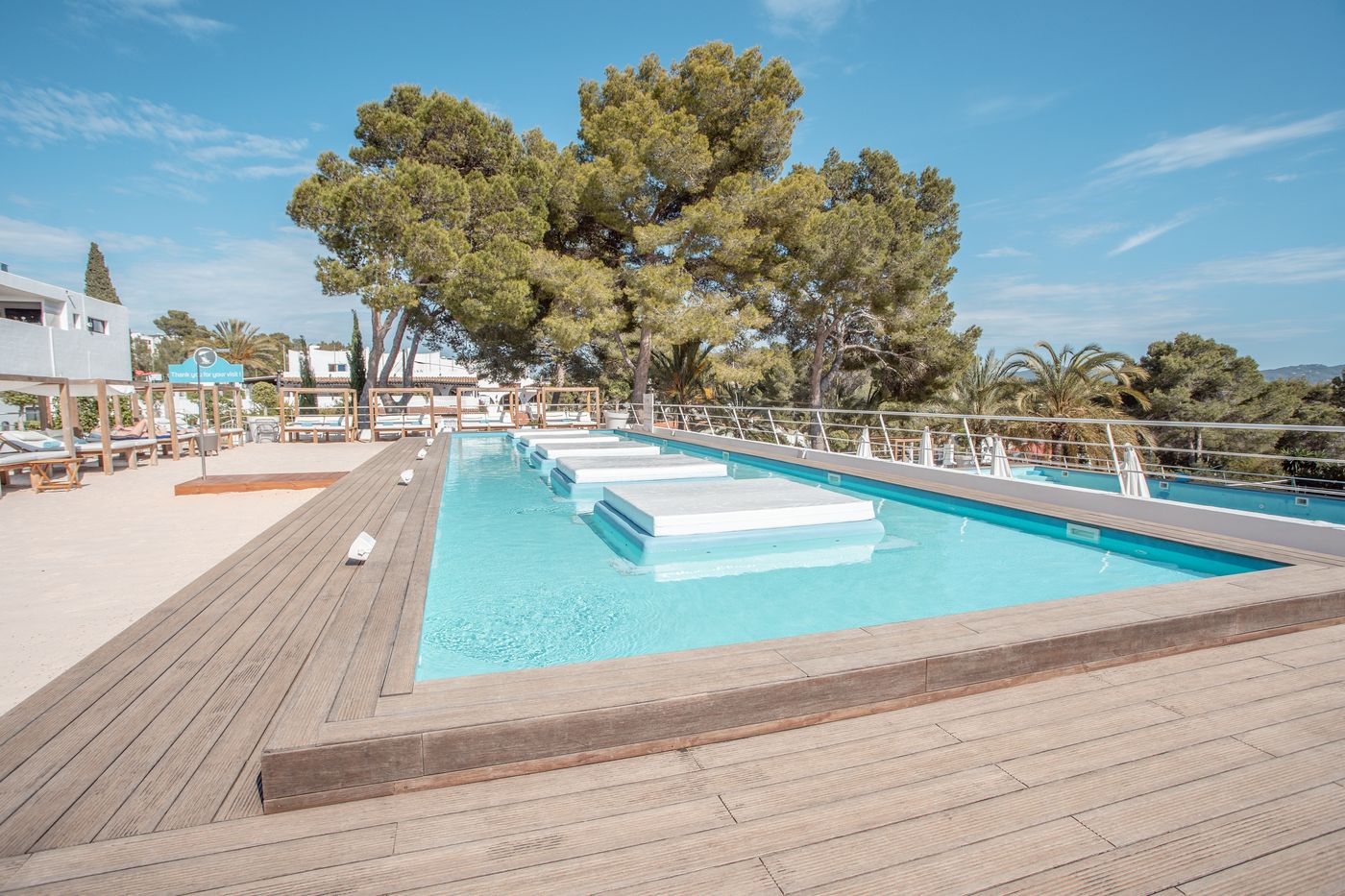 Marble-Hotel-Stella-Maris-Pool-9