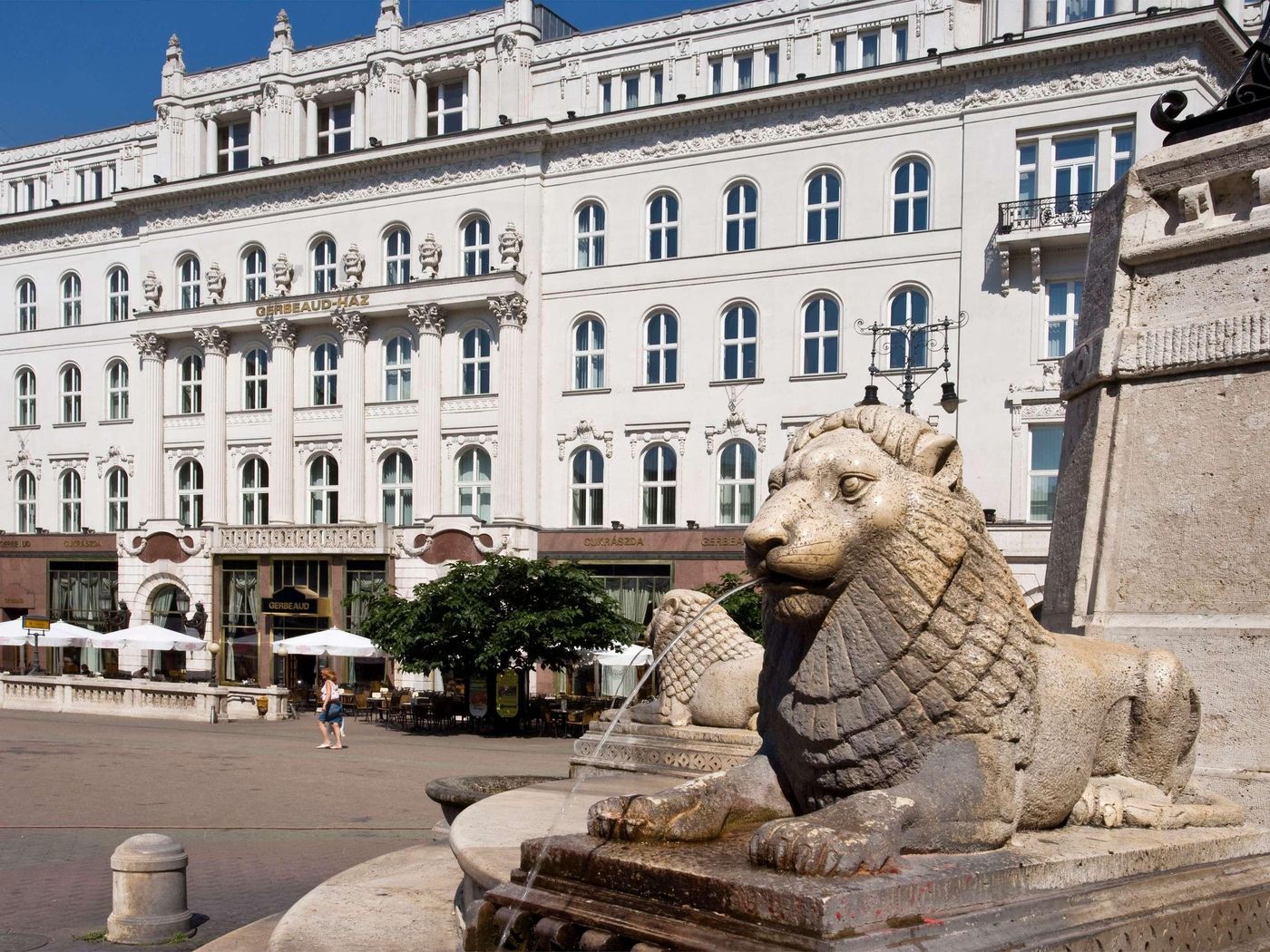 Ibis-Budapest-City-General-view-1