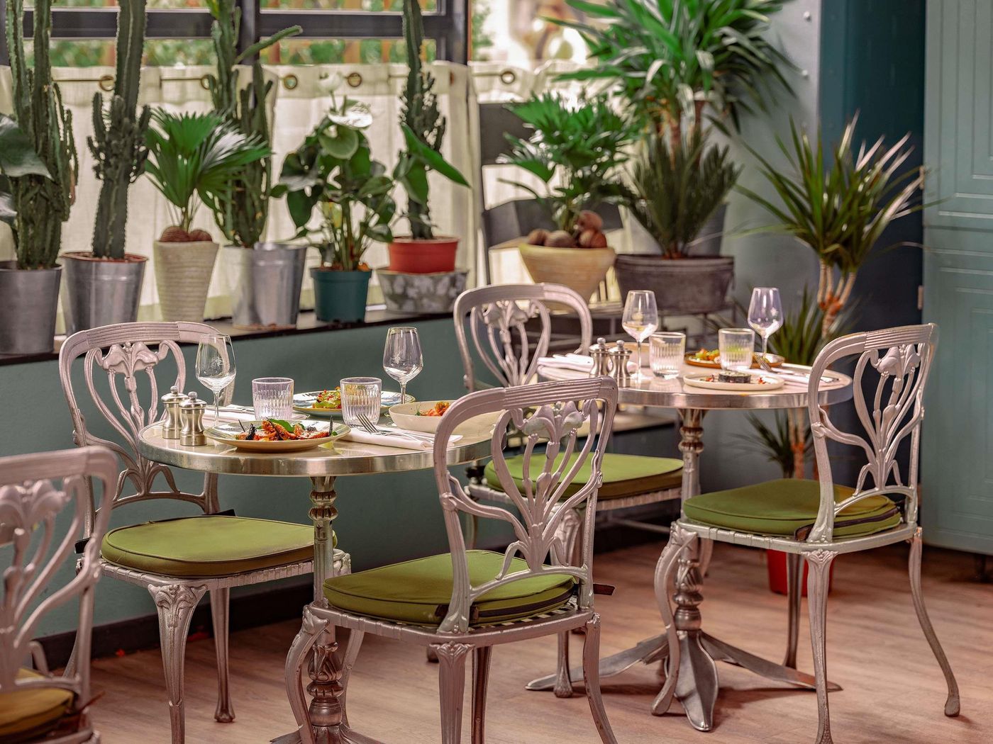 Ibis-Bastille-Opera-Restaurant-4