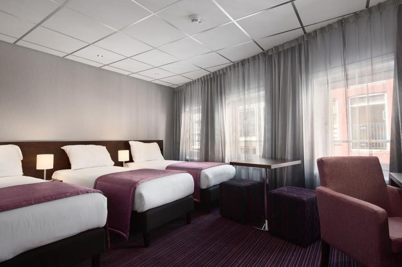 Luxer-Netherlands-Amsterdam-Room-1
