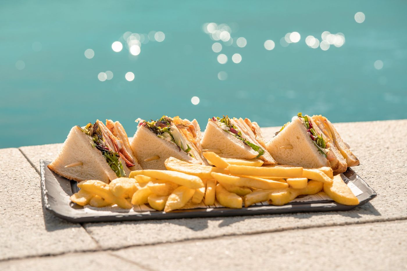 Calipolis-Hotel-Bar-19