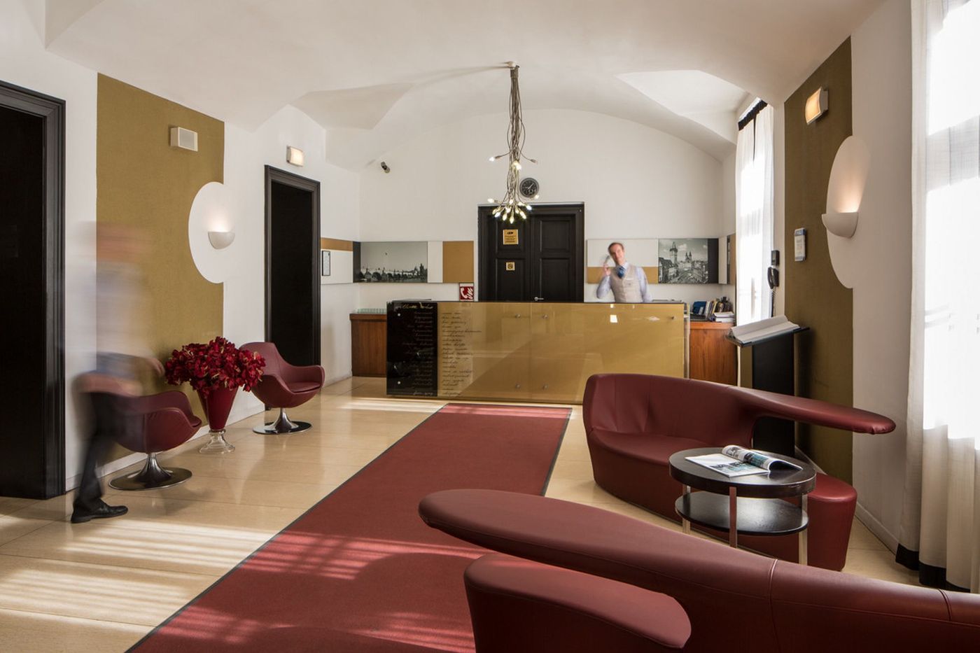 Falkensteiner-Hotel-Maria-Prag-Lobby-10