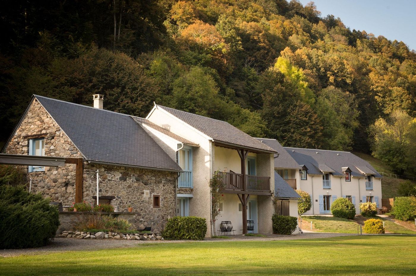 Hôtel Domaine De Ramonjuan-France-BAGNERES-DE-BIGORRE-General view-9