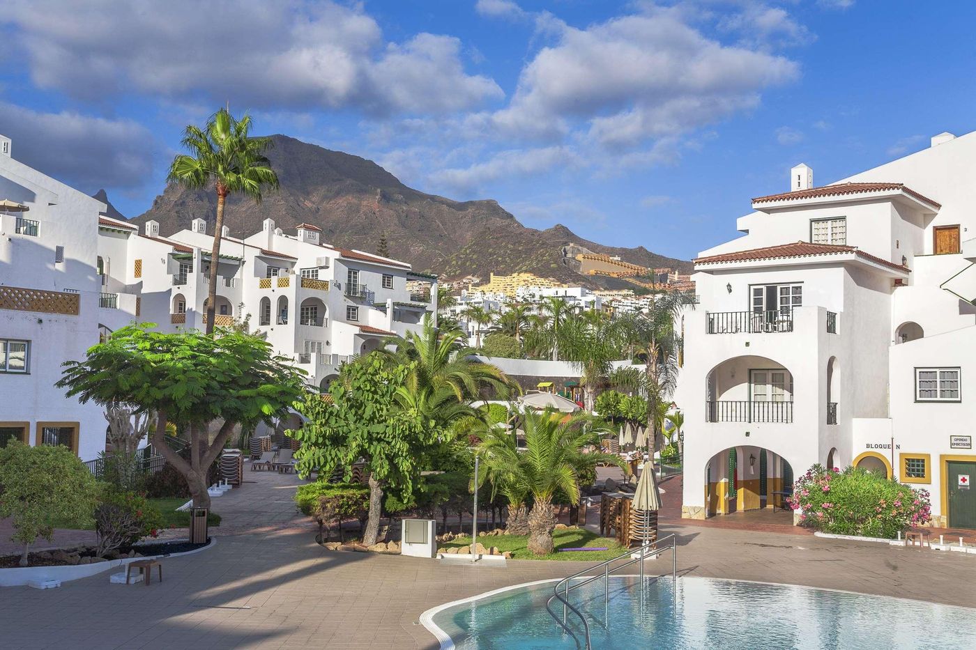 Sunset-Harbour-Club-General-view-8