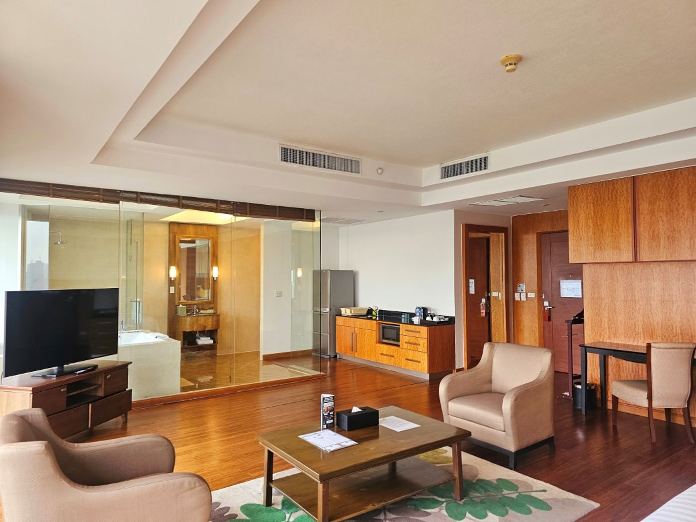 Column-Bangkok-Room-31